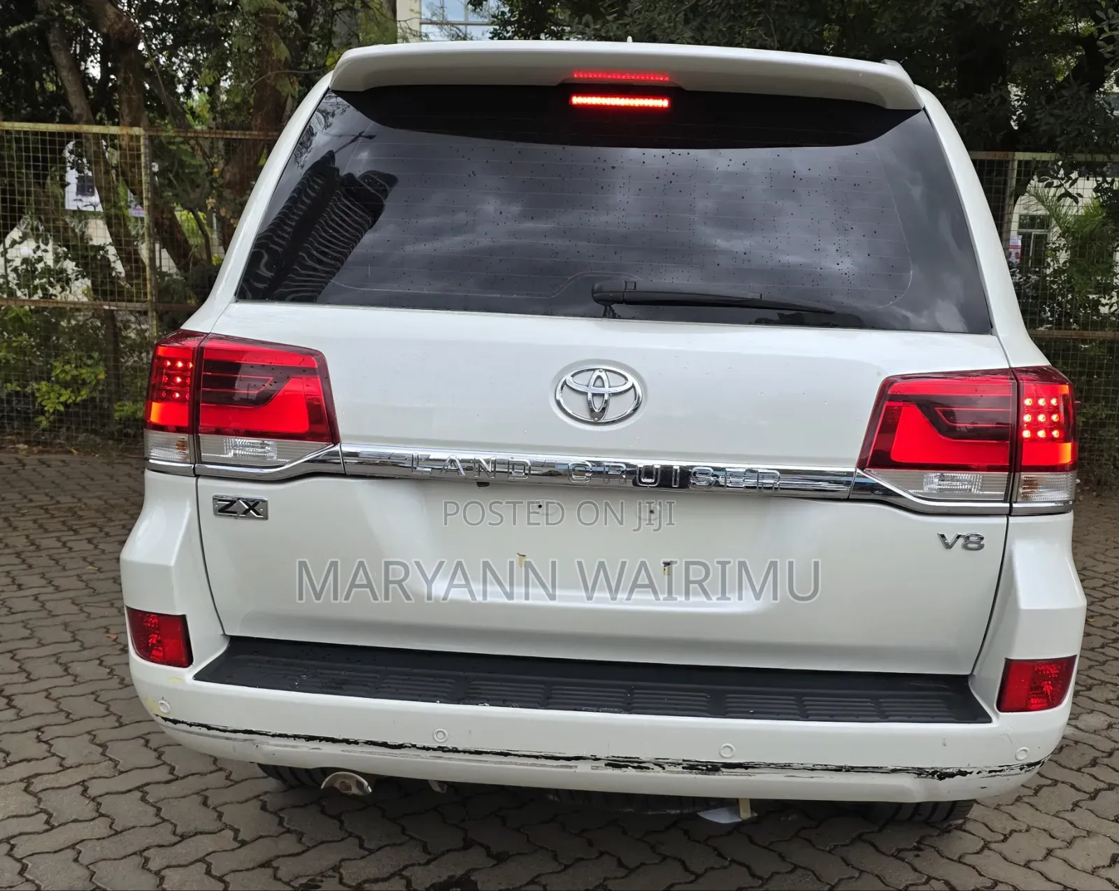 Toyota Land Cruiser 4.6 V8 ZX 2017 White