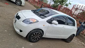 Toyota Vitz 2006 White