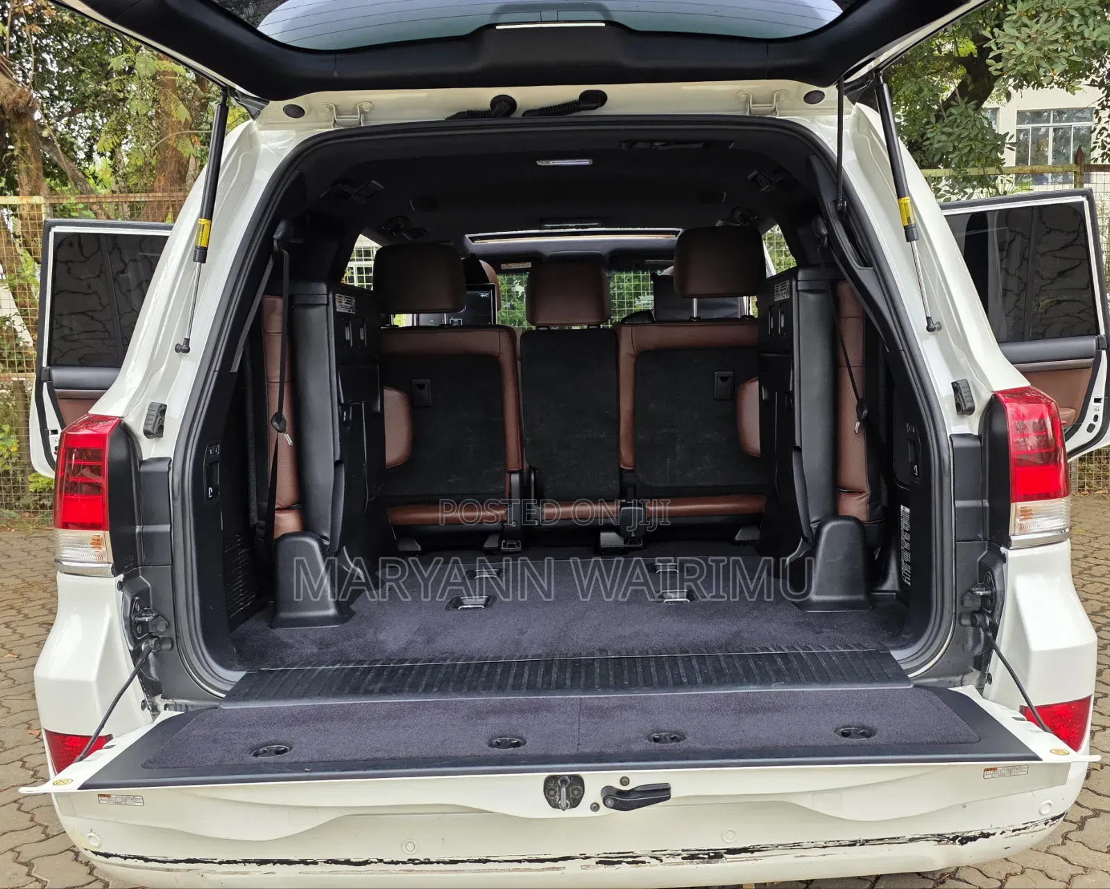 Toyota Land Cruiser 4.6 V8 ZX 2017 White