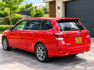 Toyota Corolla Fielder 1.5 Hybrid FWD 2016 Red