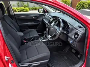 Toyota Corolla Fielder 1.5 Hybrid FWD 2016 Red