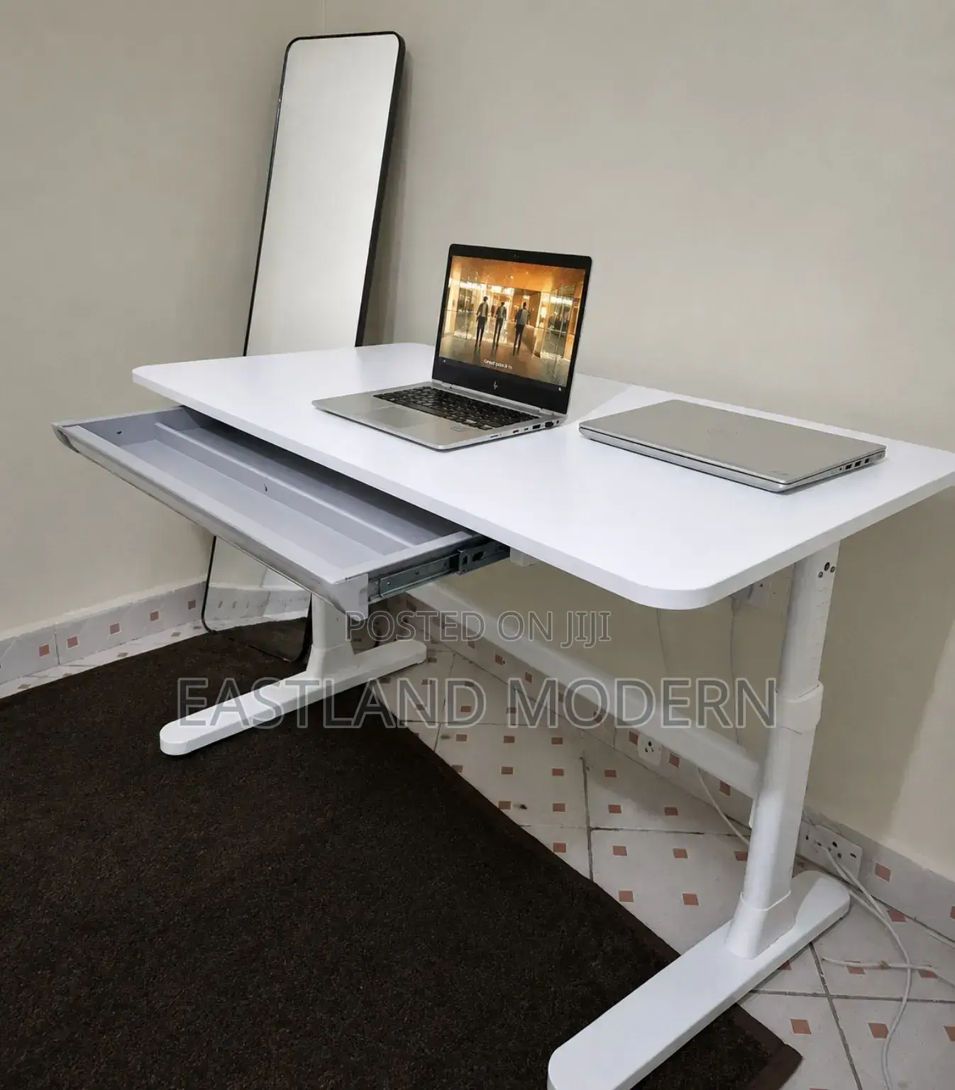 Manual Adjustable Office Desk
