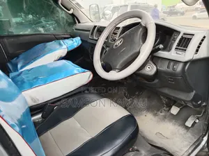 Toyota HiAce 2010 Silver