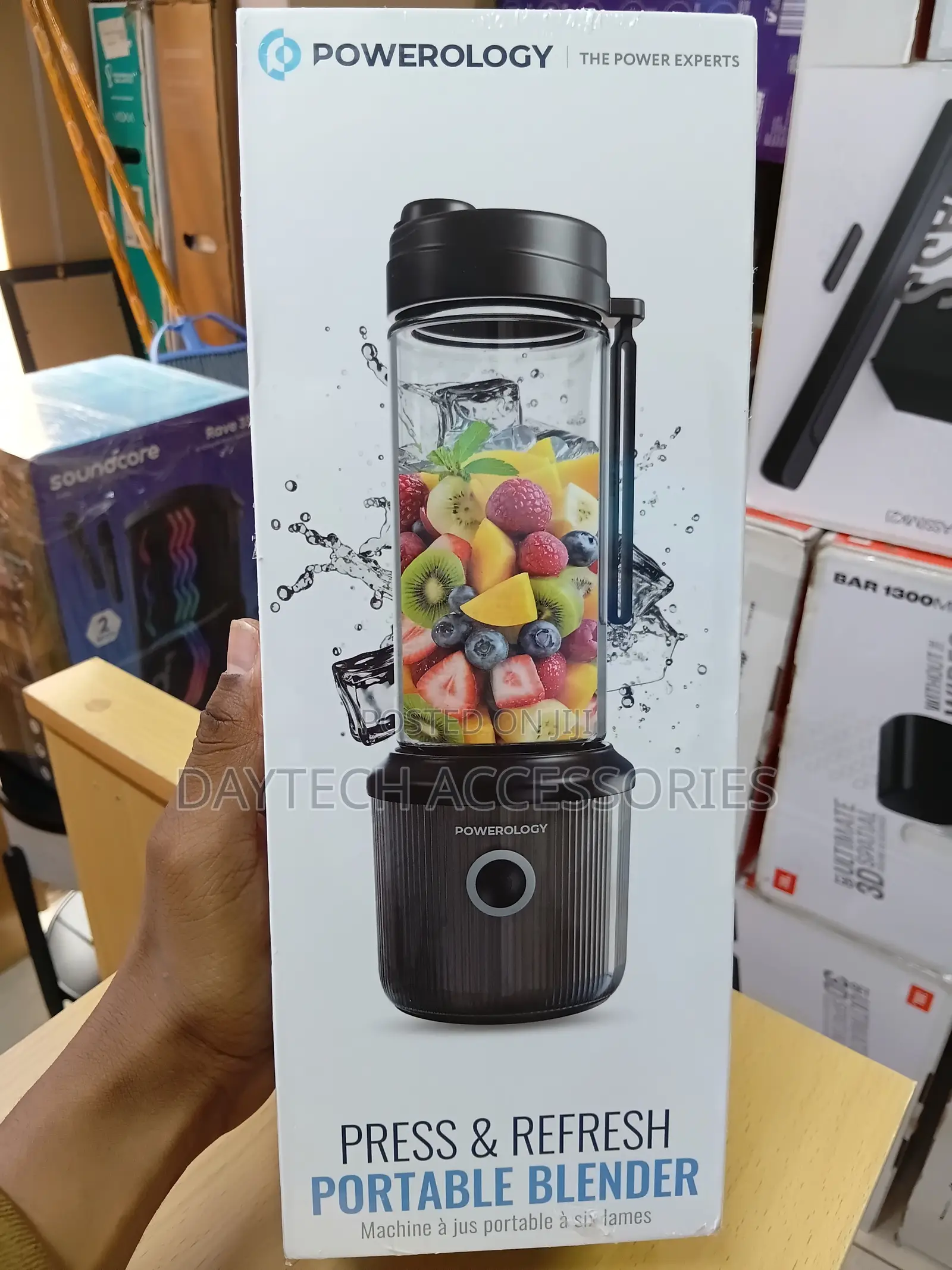 The Powerology Press Refresh Portable Blender (450mL, 126W) in Black
