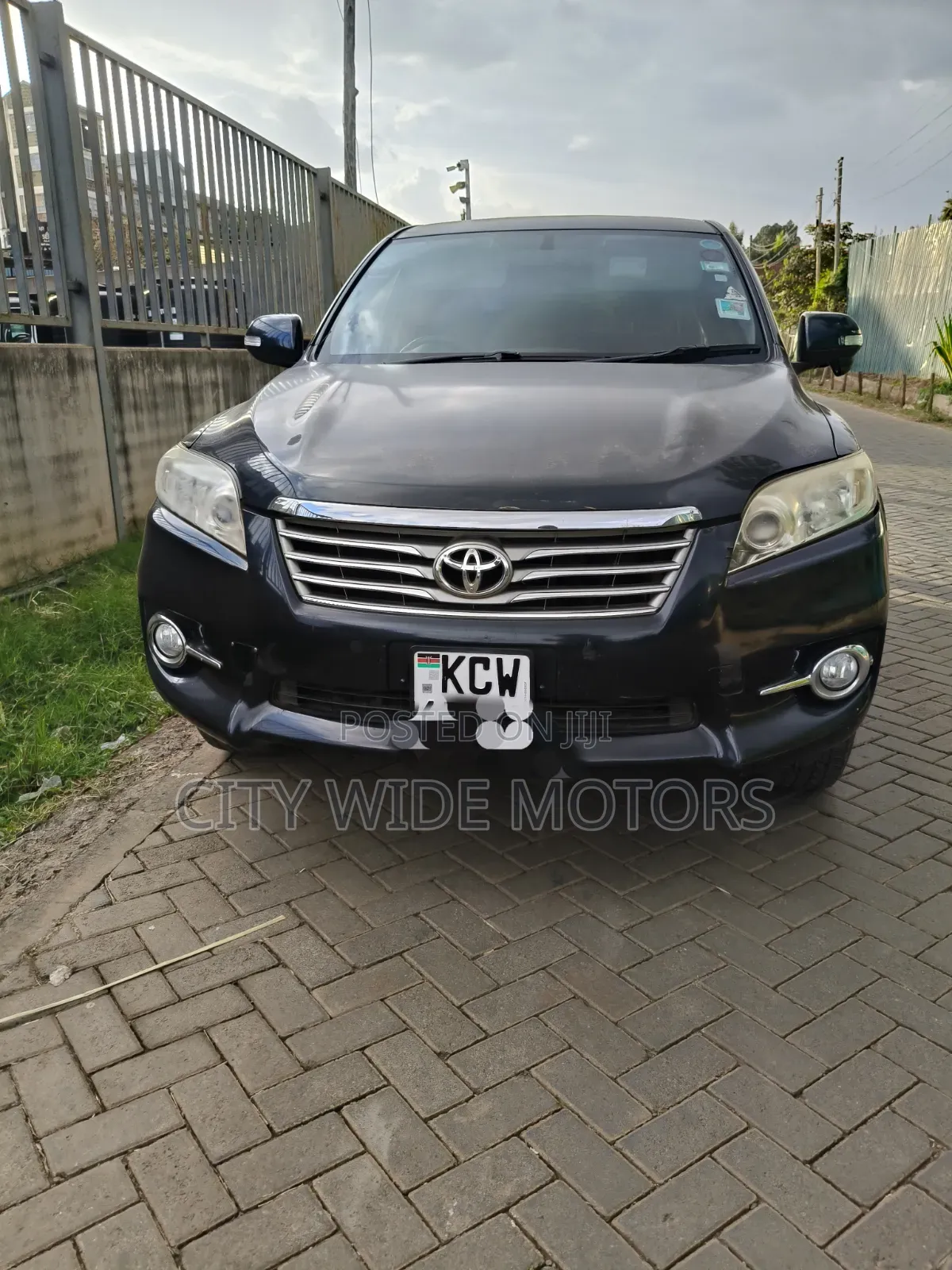 Toyota Vanguard 2012 Gray