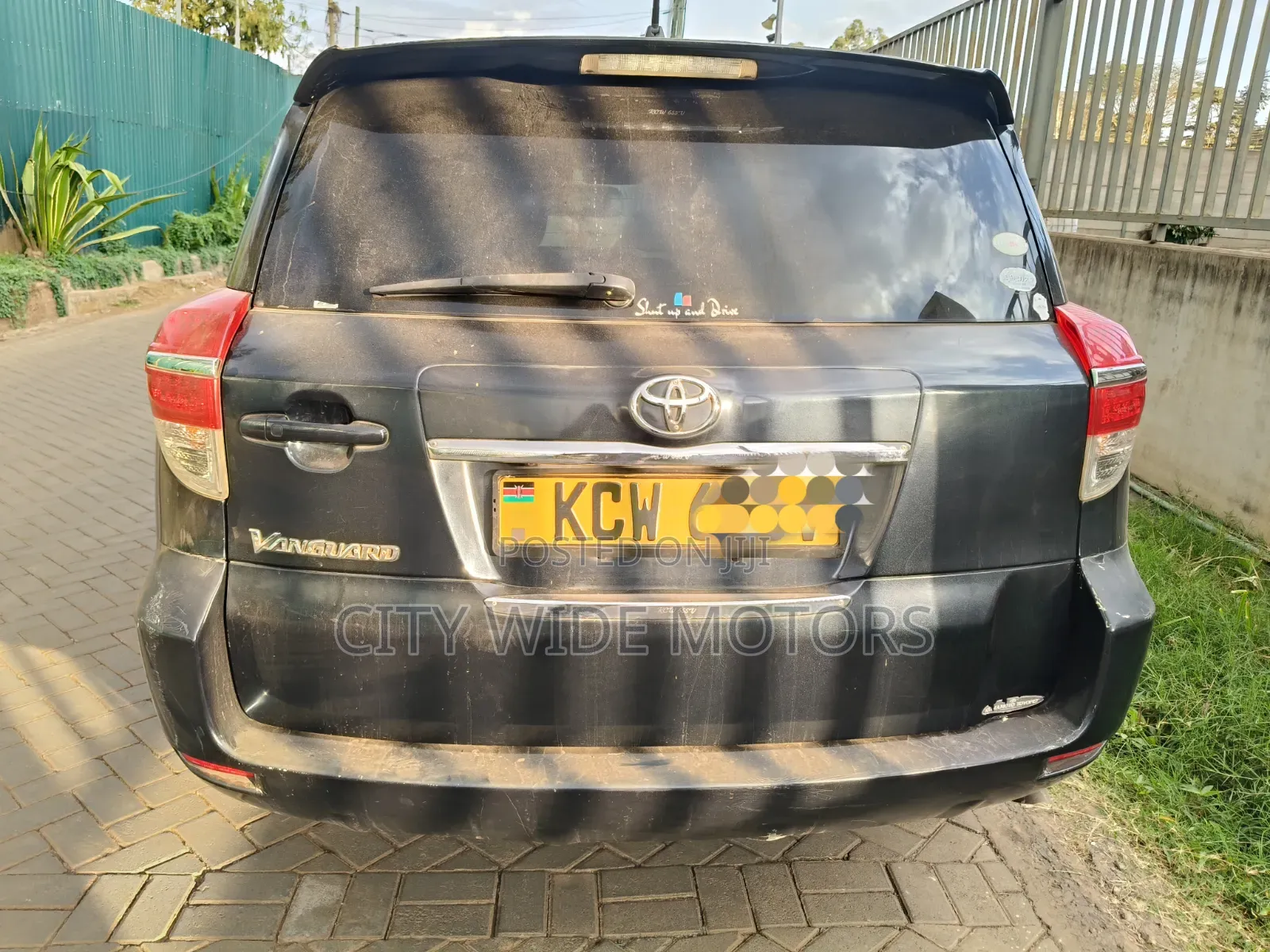 Toyota Vanguard 2012 Gray