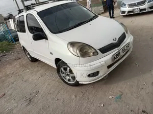 Toyota Fun Cargo 2006 White