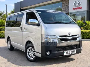 Toyota HiAce 2013 Silver