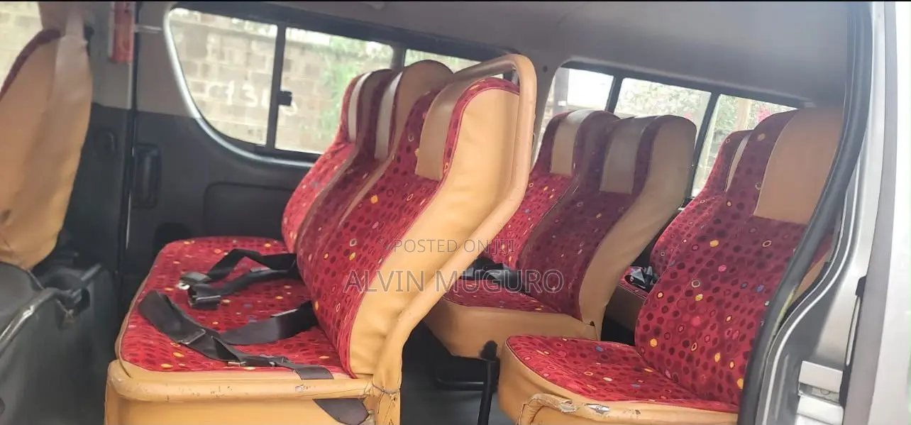 Toyota HiAce 2013 Silver