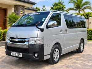 Toyota HiAce 2013 Silver