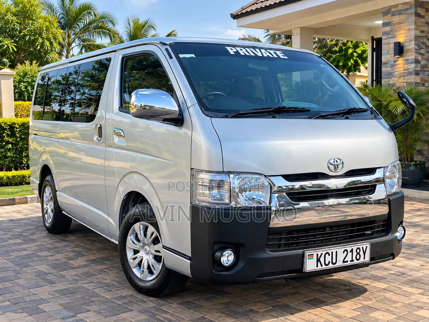 Toyota HiAce 2013 Silver