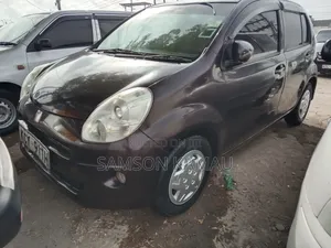 Toyota Passo 2012 Maroon