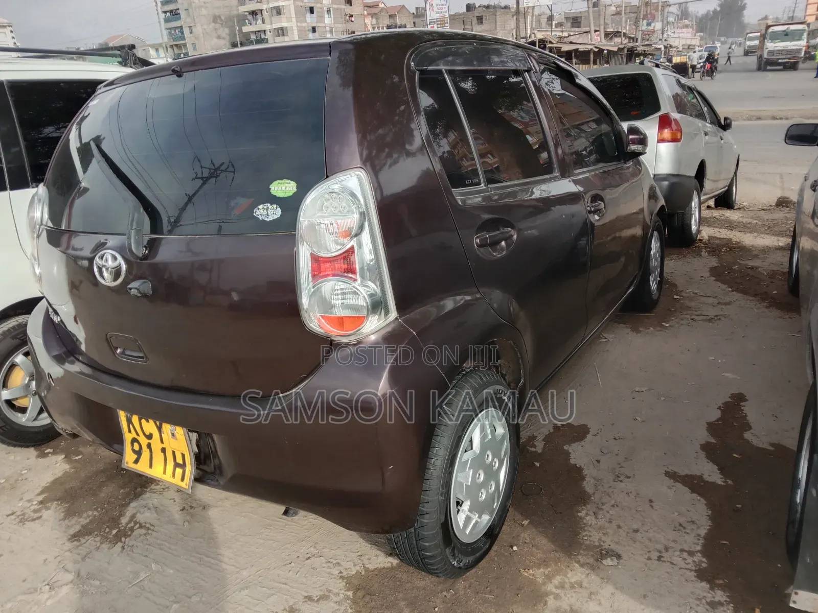 Toyota Passo 2012 Maroon