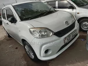 Toyota Passo 2016 White