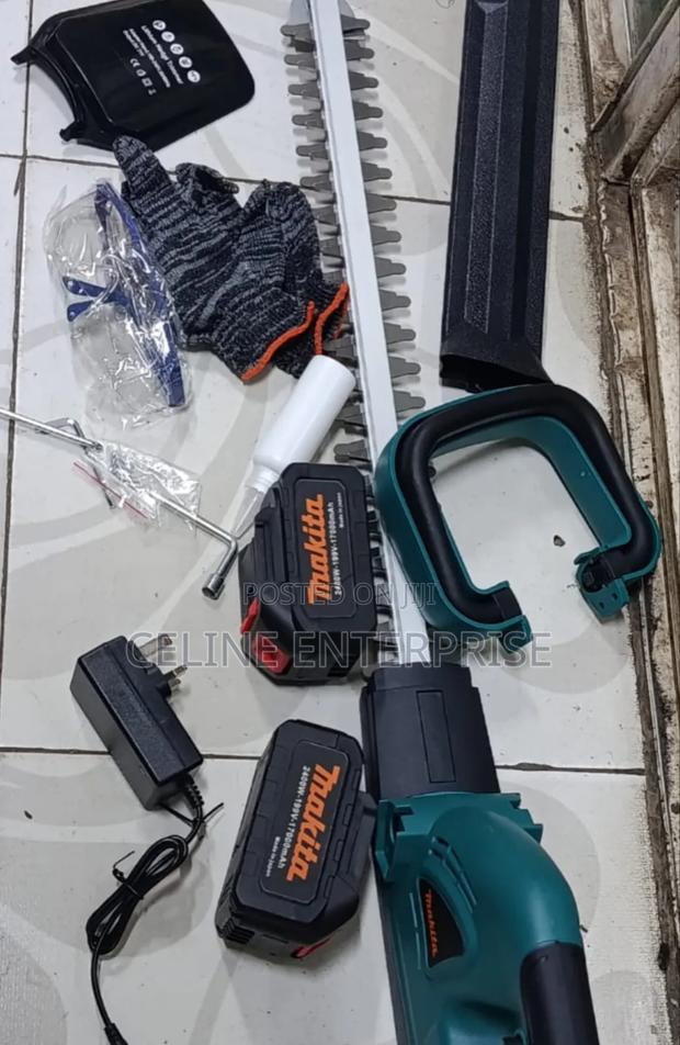 Makita Cordless Hedge Trimmer 2400W – Now Restocked