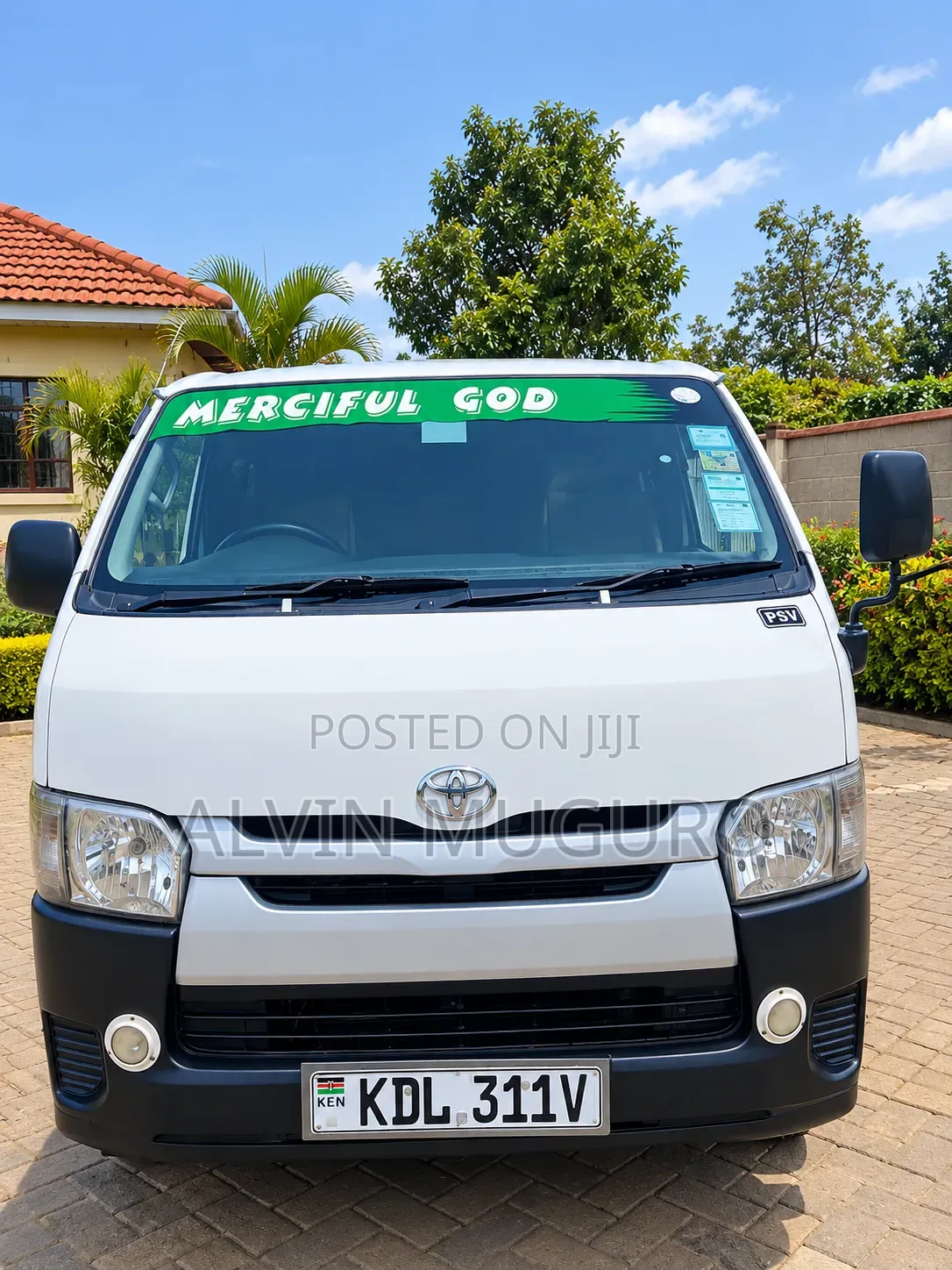 Toyota HiAce 2015 White