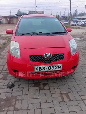 Toyota Vitz 2005 Red