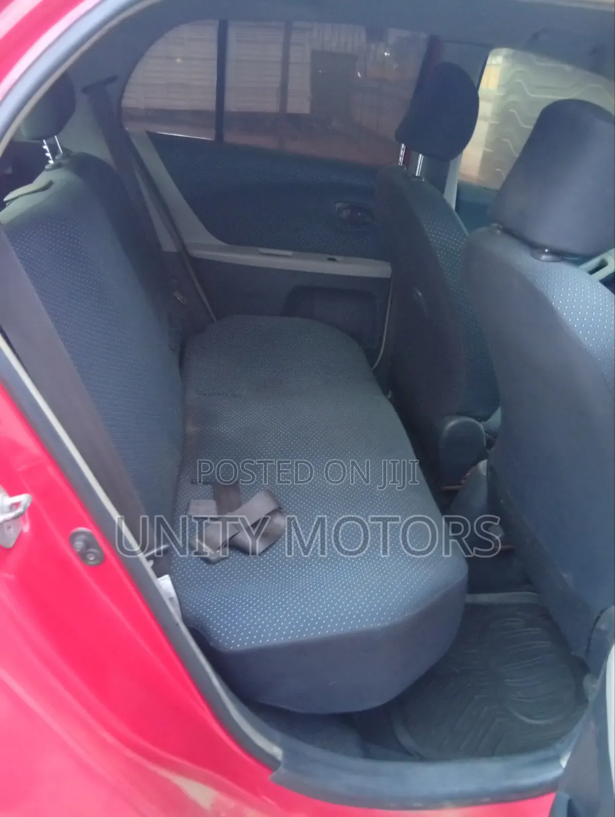 Toyota Vitz 2005 Red