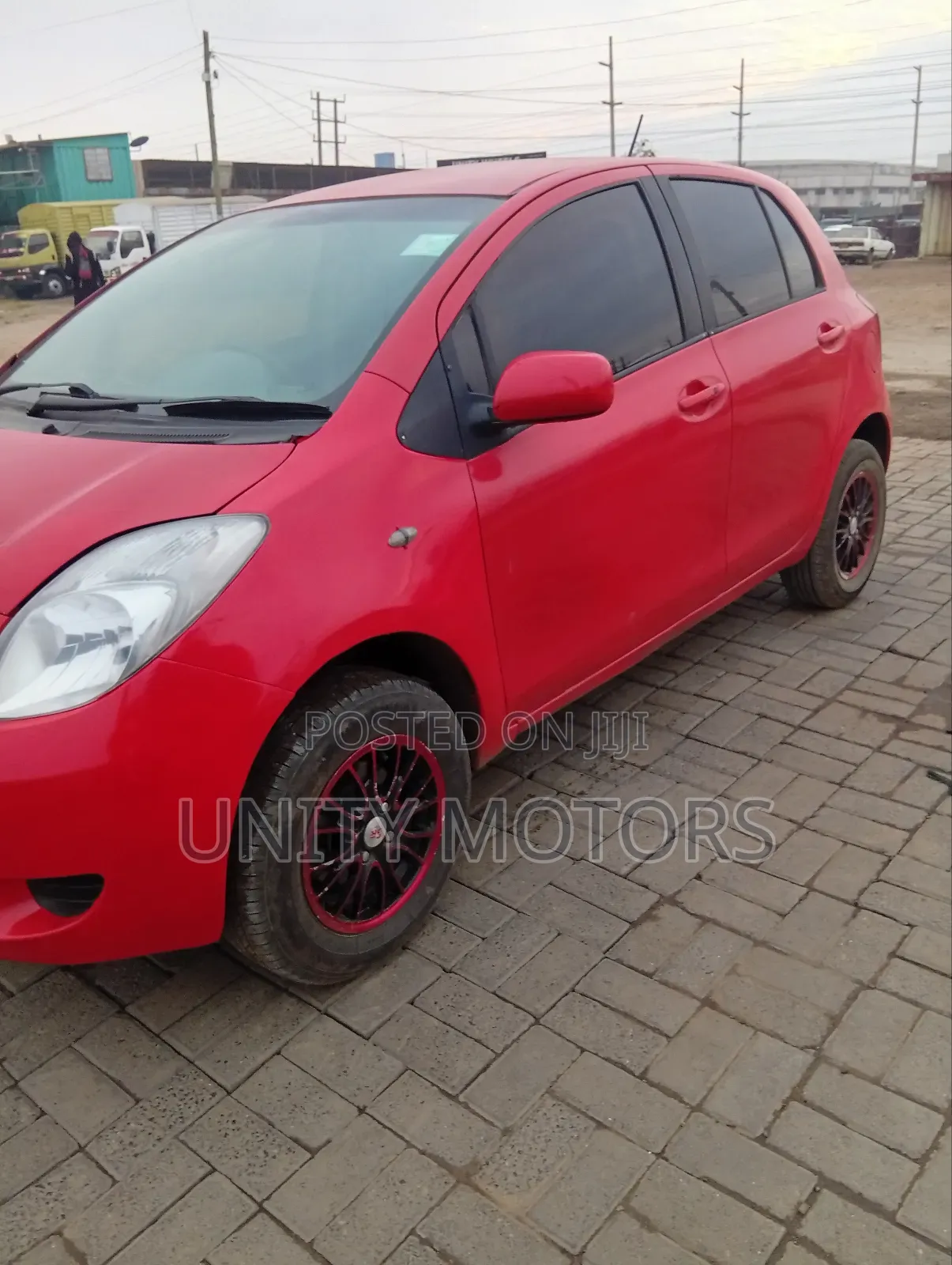 Toyota Vitz 2005 Red