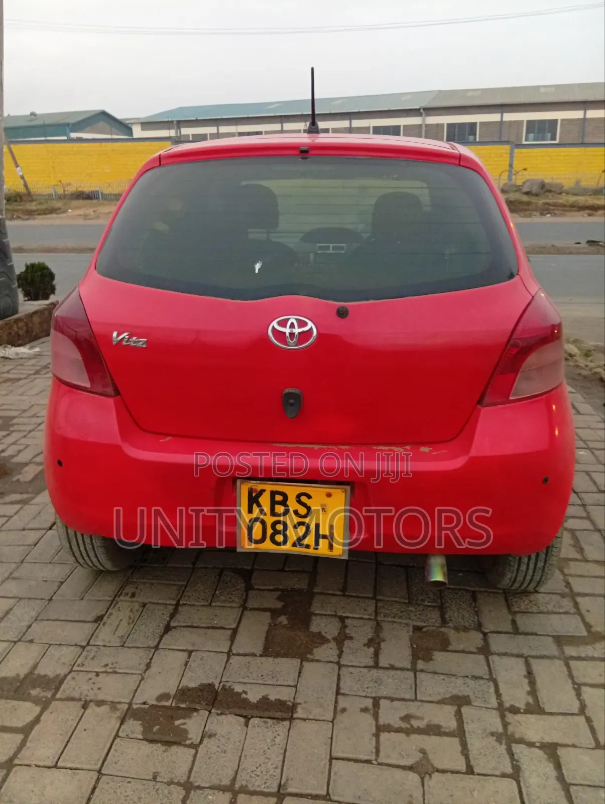 Toyota Vitz 2005 Red