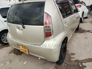 Toyota Passo 2006 Beige