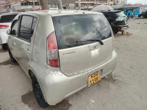 Toyota Passo 2006 Beige