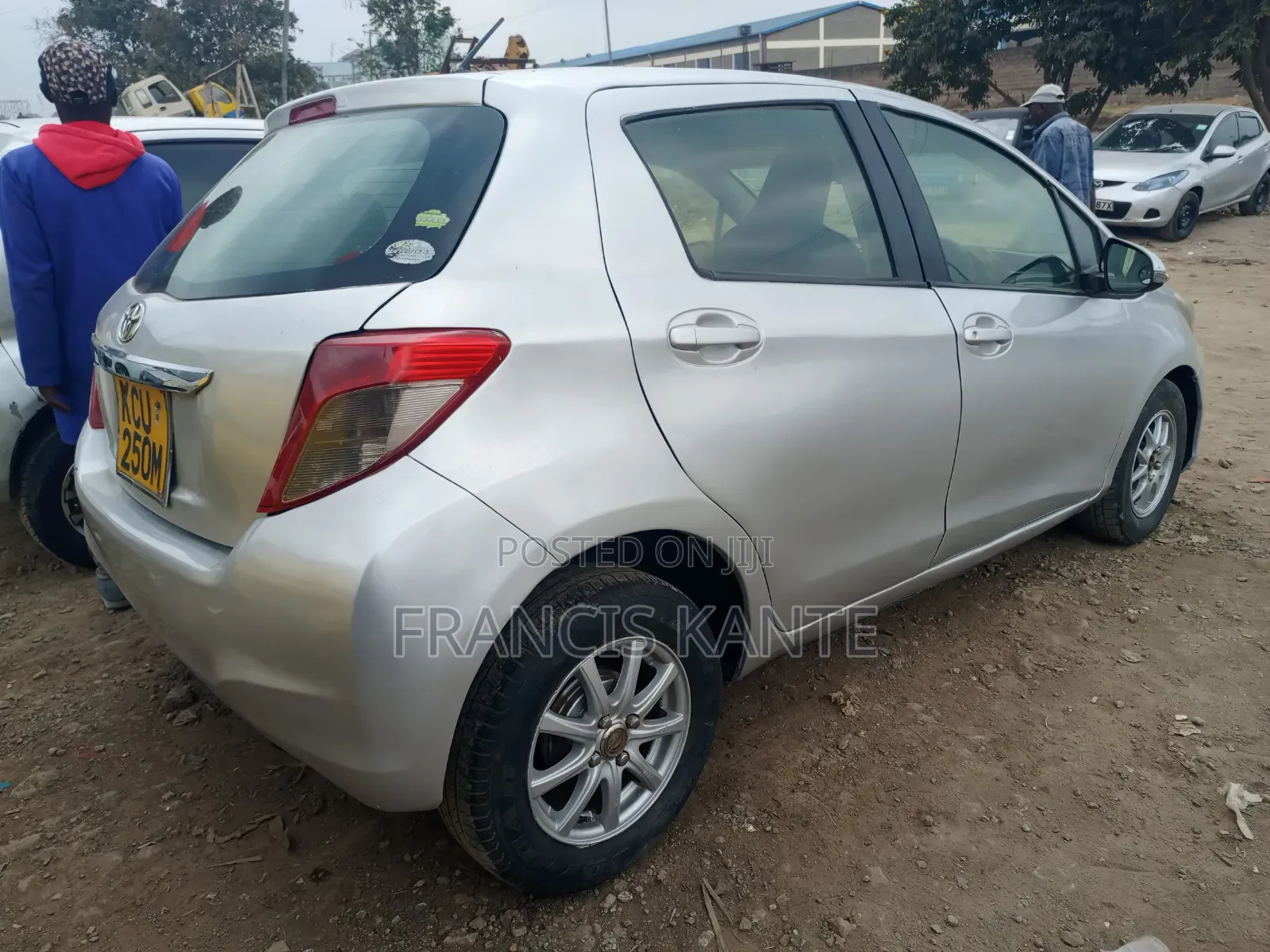 Toyota Vitz 2014 Silver