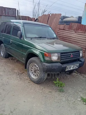 Mitsubishi Pajero 2004