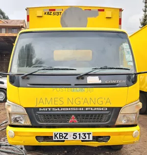 Mitsubishi Canter Fe84 2013 Yellow