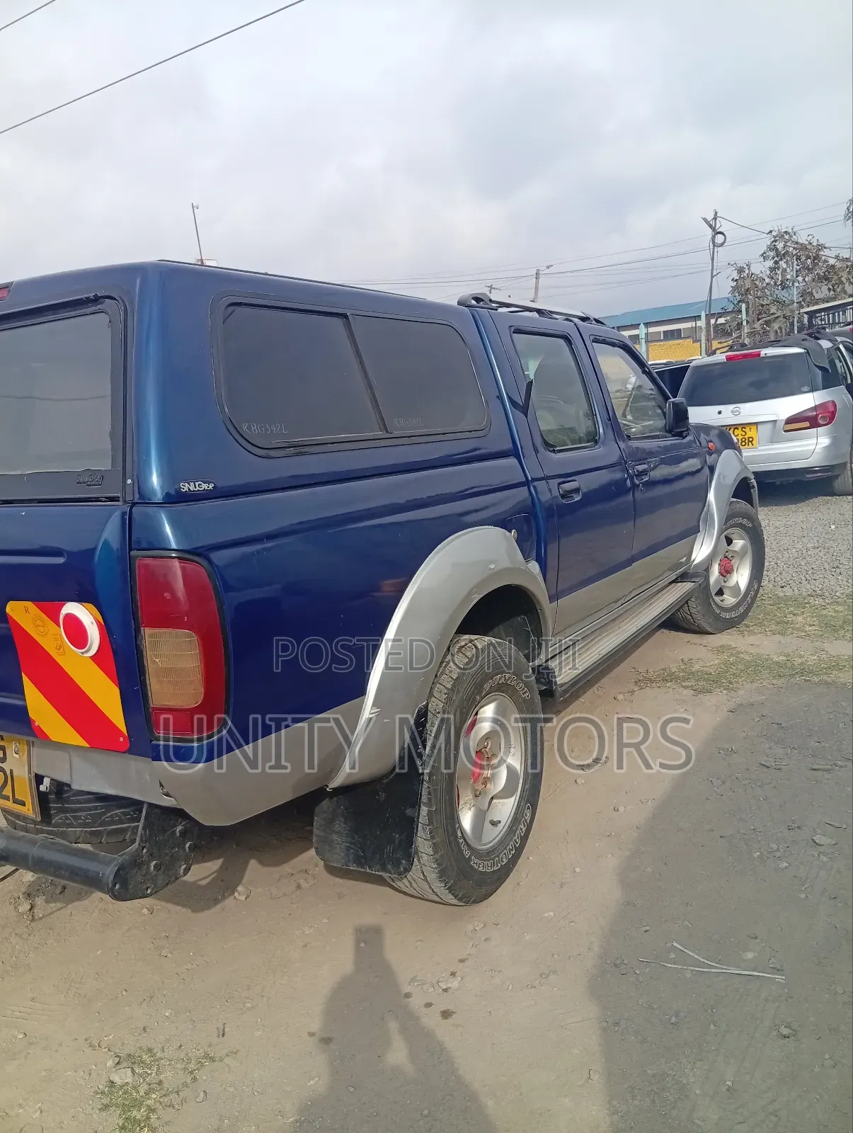 Nissan Hardbody 2004 Blue
