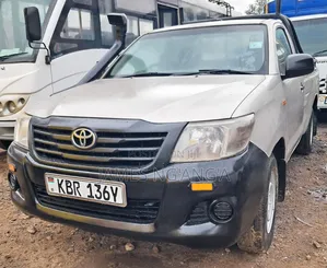 Toyota Hilux 2010 Gray