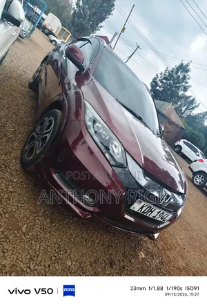 Honda Vezel 1.5 Hybrid 2WD 2015 Burgundy