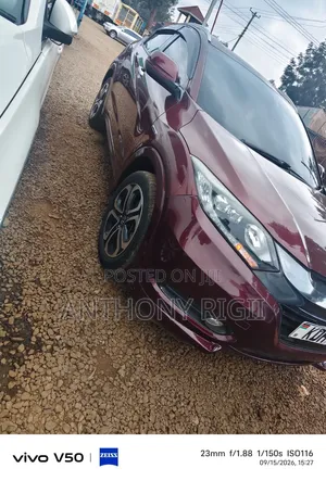 Honda Vezel 1.5 Hybrid 2WD 2015 Burgundy