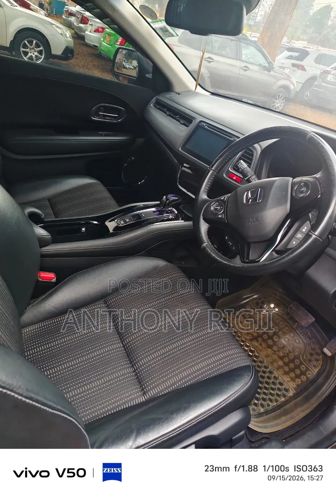 Honda Vezel 1.5 Hybrid 2WD 2015 Burgundy