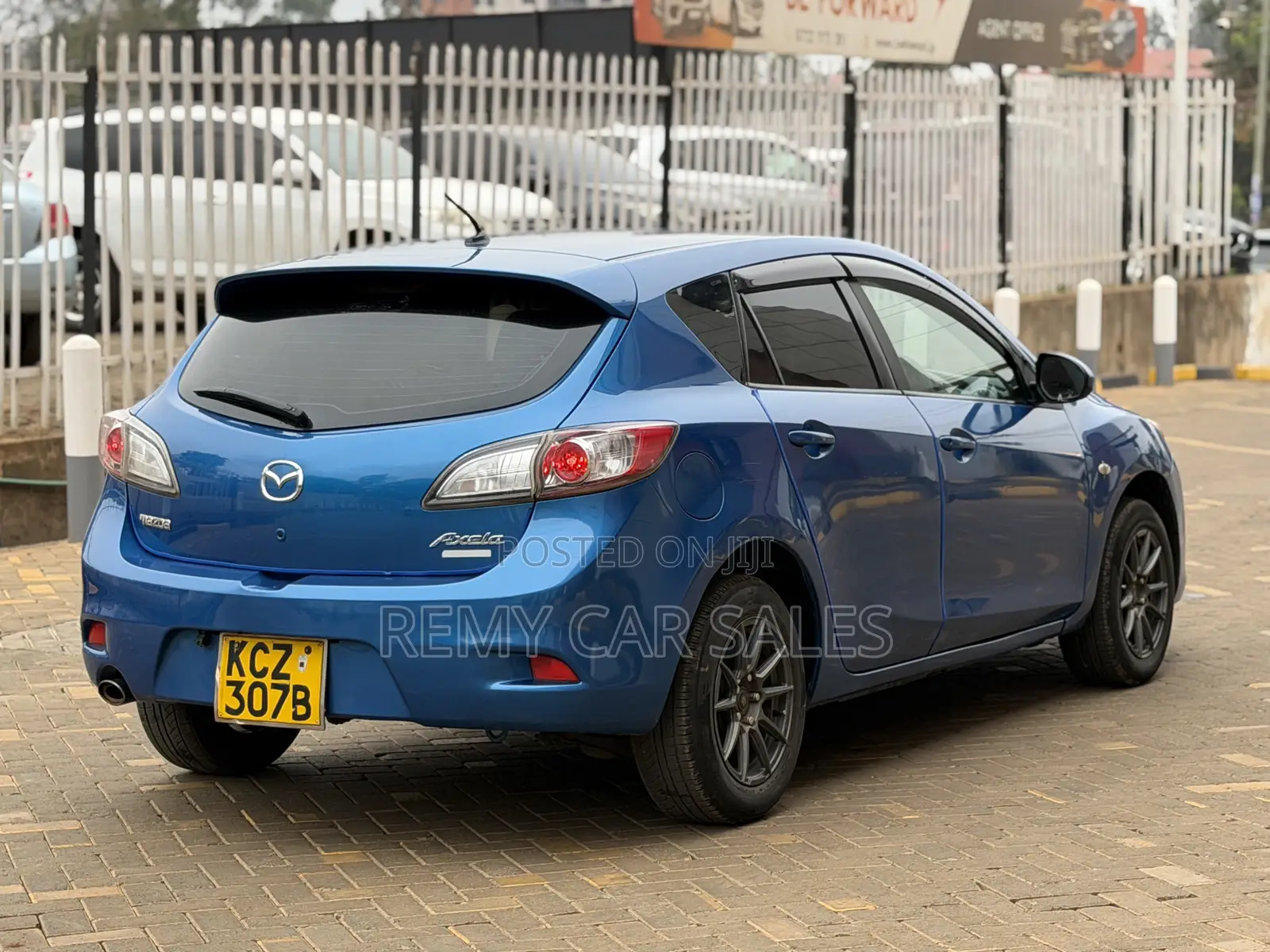 Mazda Axela 2012 Blue