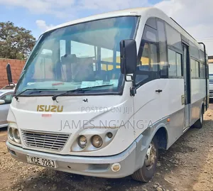 Isuzu NQR 2015 White