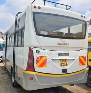 Isuzu NQR 2015 White