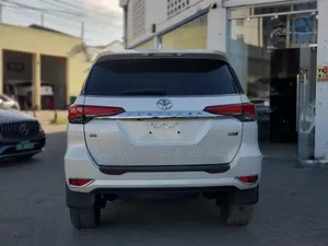Toyota Fortuner 2.8 D AWD 2019 White