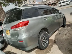 Toyota Wish 2010 Silver