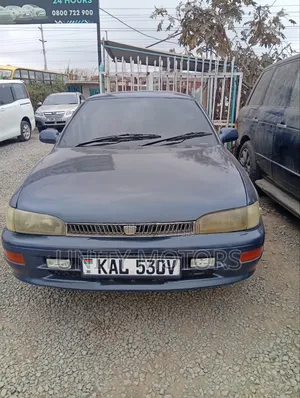 Toyota Corolla 2000 Black