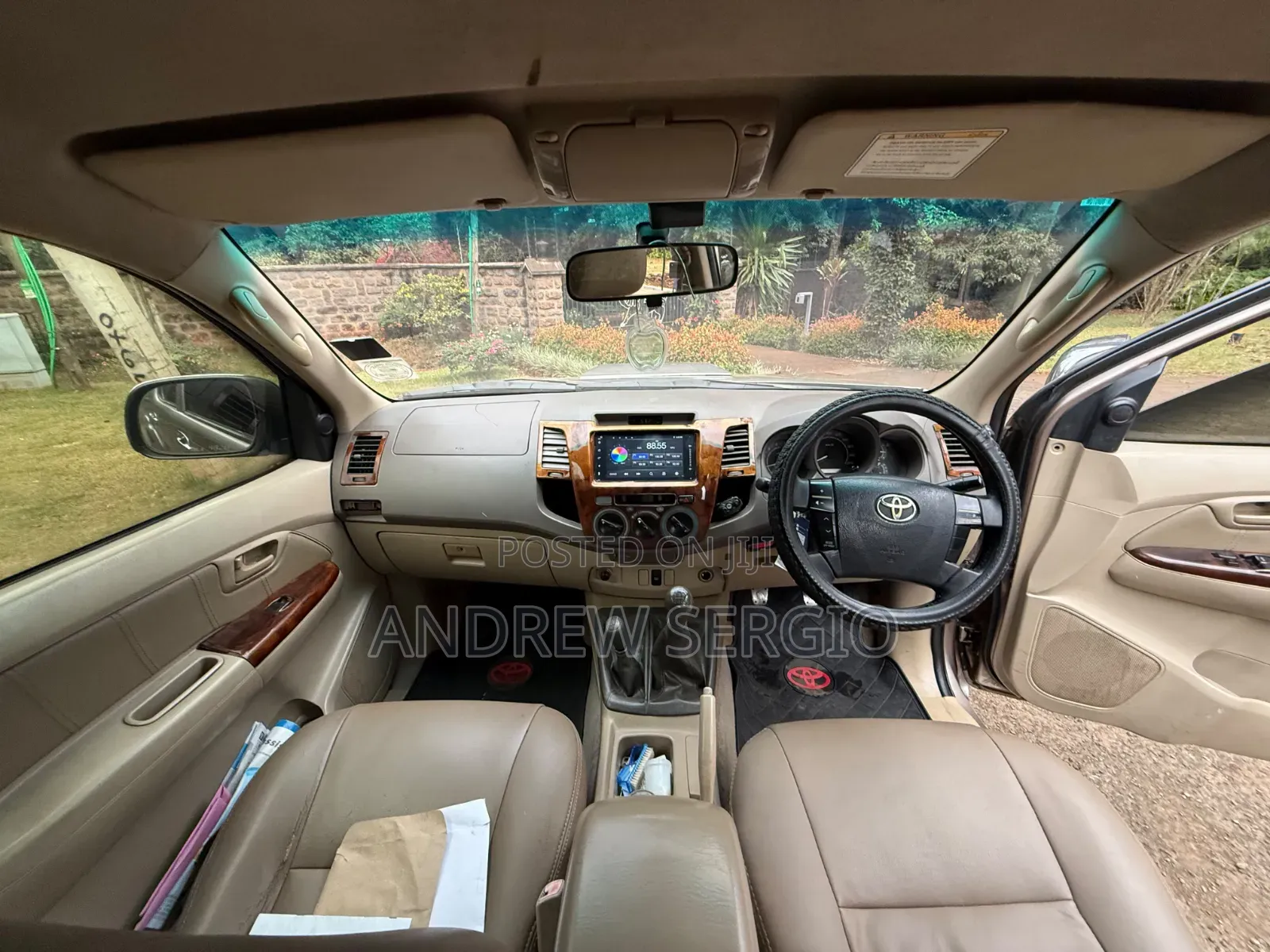Toyota Hilux 2012 Brown
