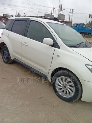 Toyota IST 2005 White