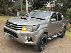 Toyota Hilux 2012 Brown