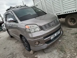 Toyota Voxy 2003 Silver