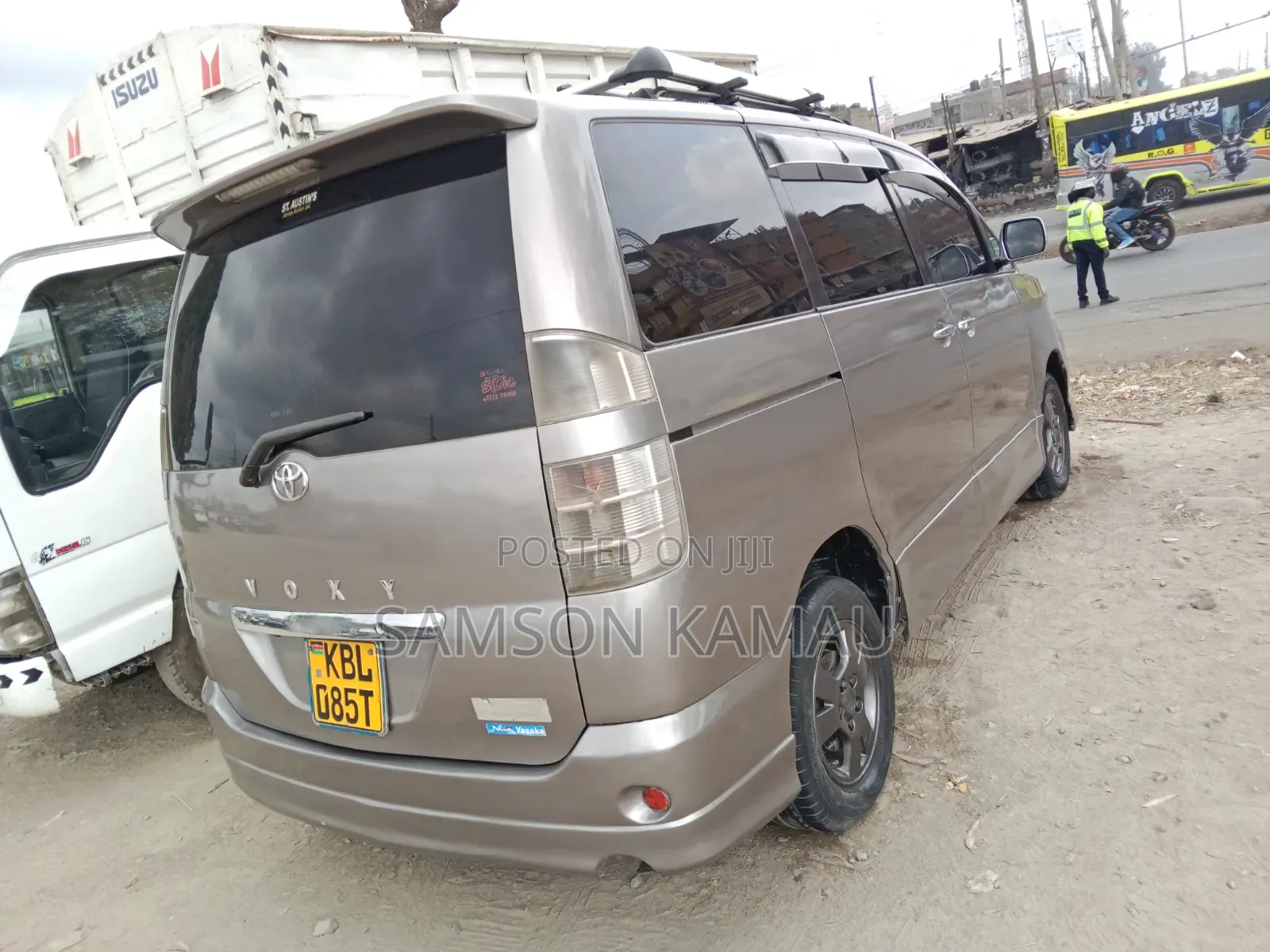 Toyota Voxy 2003 Silver