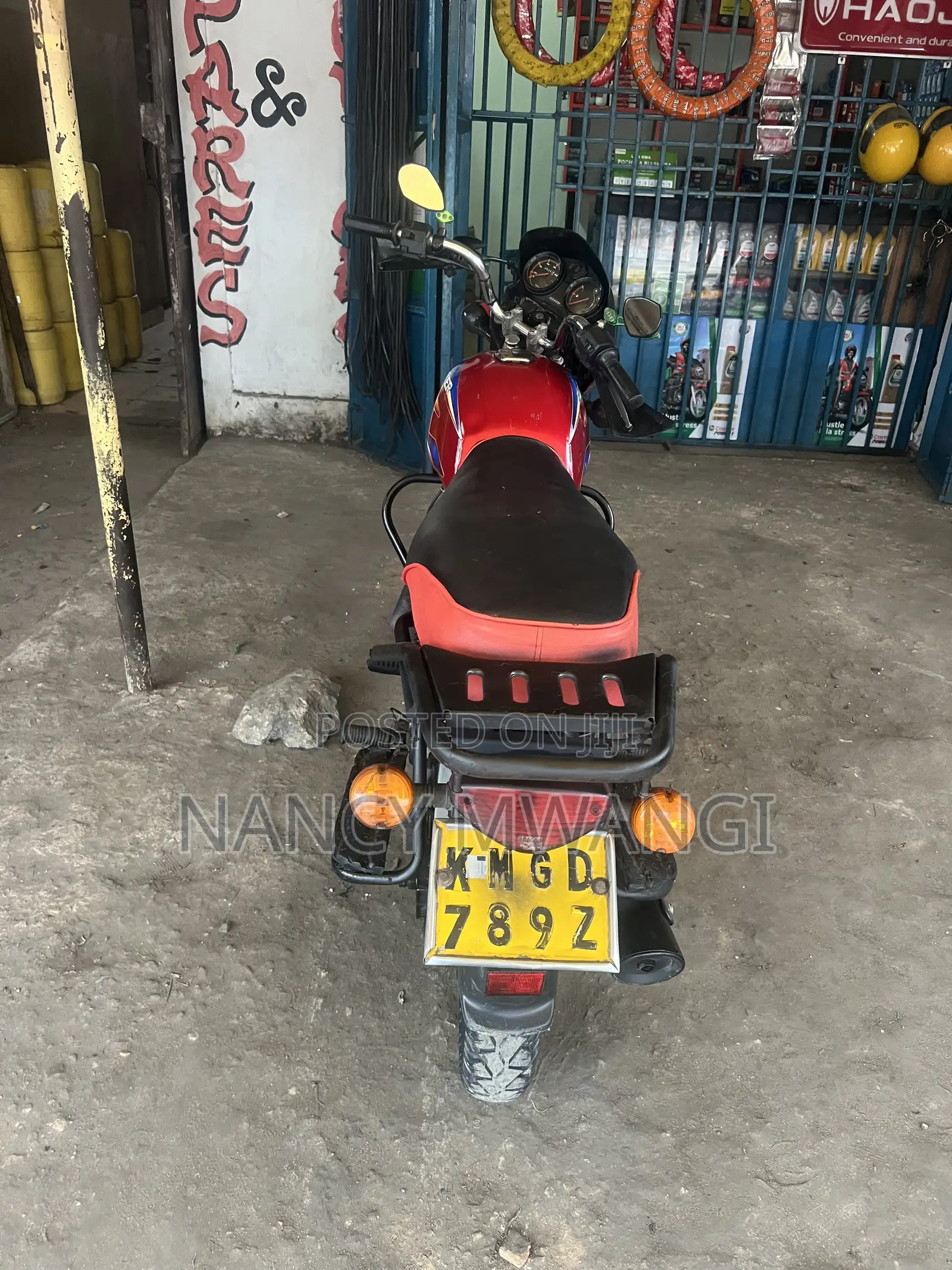 Bajaj Boxer 125 2023 Red