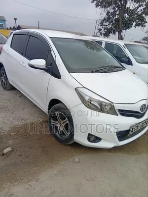 Toyota Vitz 2012 White