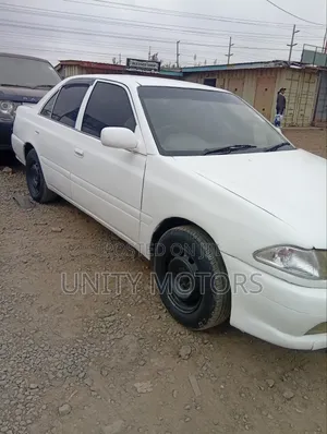 Toyota Carina 2000 White