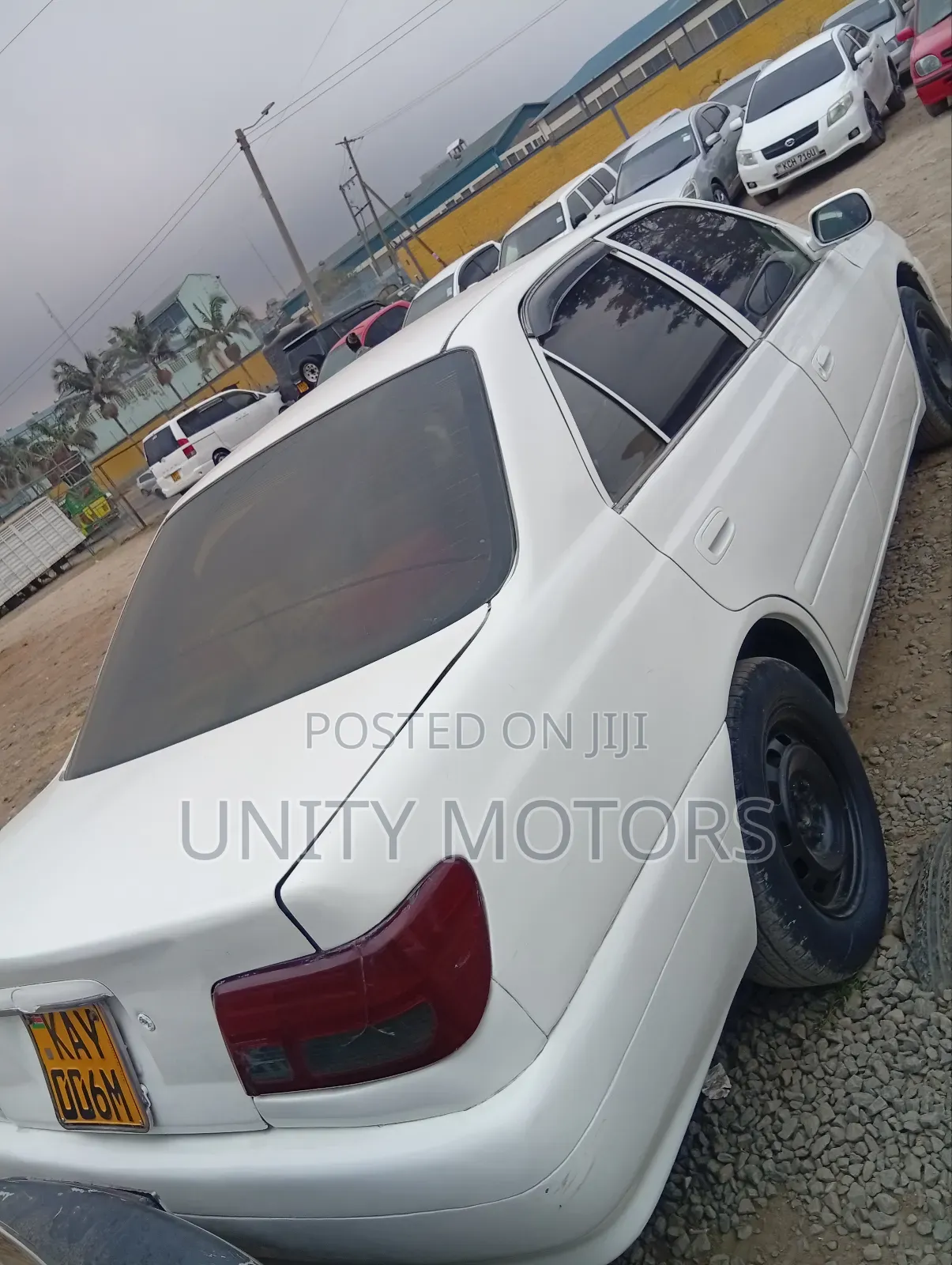 Toyota Carina 2000 White