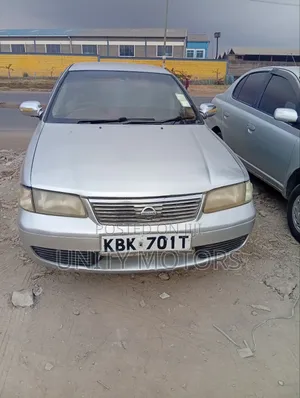 Nissan Sunny 2005 Silver